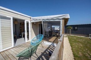 Chalet pour 4 dans un Domaine avec piscine